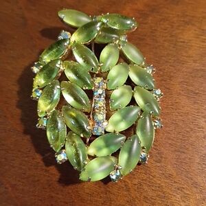 Vintage Green Aurora Borealis Leaf Brooch